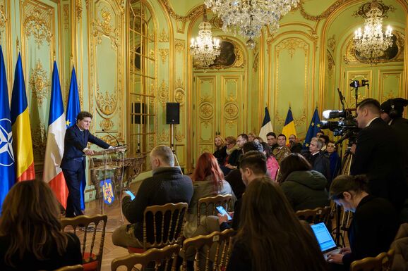 Háború az igazságszolgáltatás ellenőrzéséért  