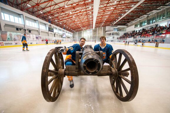 Mérföldkőhöz érkezett a háromszéki jégkorong – Hazai és nemzetközi pályán a Háromszéki Ágyúsok