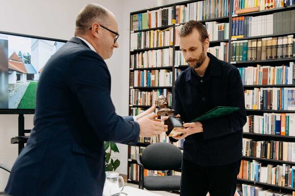 Posztumusz Pro Urbe díjat adományoztak Tövissi Zsolt építésznek Csíkszeredában