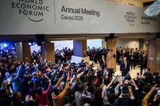 Hatalmas amerikai hadiflotta tart Irán felé