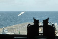 „Egy hatalmas armada tart Irán felé, az idő fogy” – Trump gyors nukleáris megállapodást akar