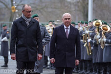 Katonai tiszteletadással fogadta Merz Bolojant – Partnerség és közös felelősségvállalás