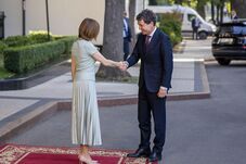 Ennyi ajándékot kapott elnöksége első évében Nicușor Dan