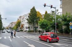 Nyáron élesítik a sepsiszentgyörgyi okoslámpa-rendszert – Zöldhullám vagy torlódás?
