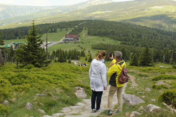 Mélyült a turizmus válsága, április volt az idei legrosszabb hónap