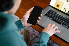 Szép bevételt hozott az adóhatóság online vásártere