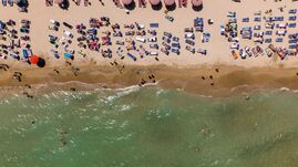 Életét vesztette egy német turista Mamaián – A víz jelenleg még tapasztalt úszóknak is veszélyes