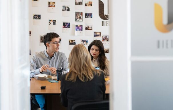 Karibi út, roma fiatalok és az Erasmus-projekt körüli vita – Tornai Szilárd UIET-elnököt kérdeztük