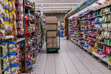 Visszahívja egyik népszerű, saját márkás termékét a Lidl: műanyag szálakat találtak benne