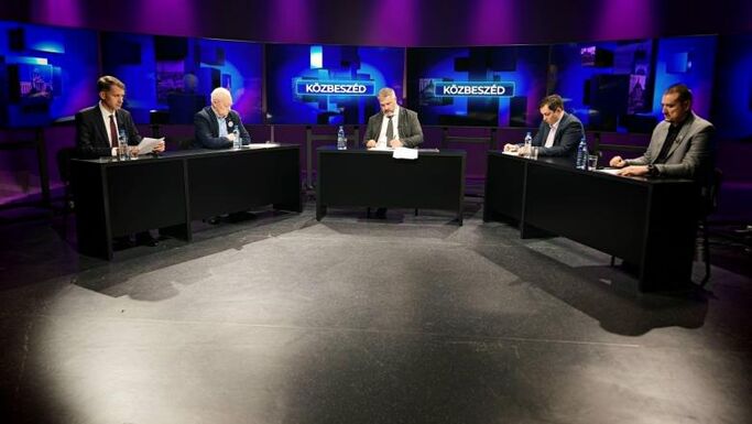 Először ültek egy asztalhoz a vajdasági magyar politikai élet meghatározó szereplői
