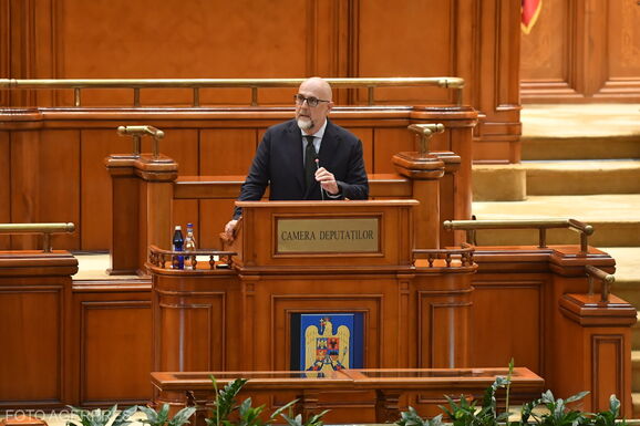 Sakk-matt a parlamentben: meggyőzte a román sajtót Kelemen Hunor politikai látlelete