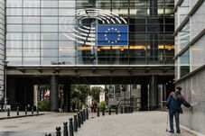 Uniós egyeztetés afganisztániak visszaküldéséről: tálib küldöttséget fogadnak Brüsszelben