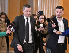 Kormányon maradhat a PNL