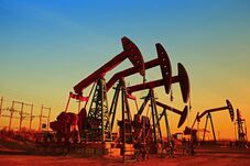 Az Emírségek távozása az OPEC-ből újrarajzolja az olajpiac erőviszonyait