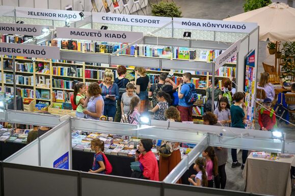 SepsiBook: 7 könyv, amely megmutatja, miért izgalmas ma az erdélyi költészet