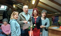 Egy 97 éves brassói végezte el a digitális tanfolyamot, hogy megvédje magát az internetes csalóktól