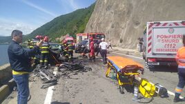 Szörnyű baleset: három autó ütközött, egy áldozat meghalt, többen súlyosan megsérültek