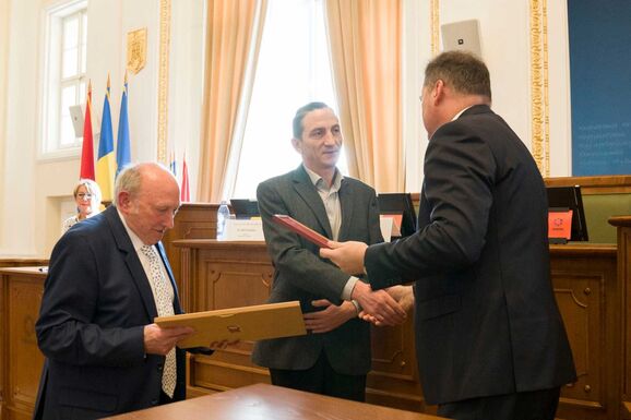 „Ott lenni a legnehezebb pillanatokban” – Lapohos-Hideg András kitüntetett főasszisztenssel beszélgettünk