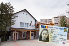 Még egy hónapig ingyen kérhető az új elektronikus személyi igazolvány