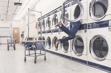 Katasztrofális első negyedévük volt a lakossági szolgáltatásoknak