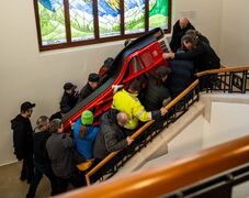 Űrhajószerű csodazongora a sepsiszentgyörgyi Székely Nemzeti Múzeumban