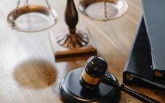 Négy év letöltendő börtönbüntetésre ítélték a volt mezőgazdasági minisztert