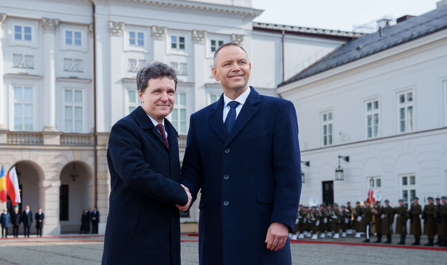 Nicușor Dan Varsóban: Románia és Lengyelország kulcsszereplő a NATO keleti szárnyán