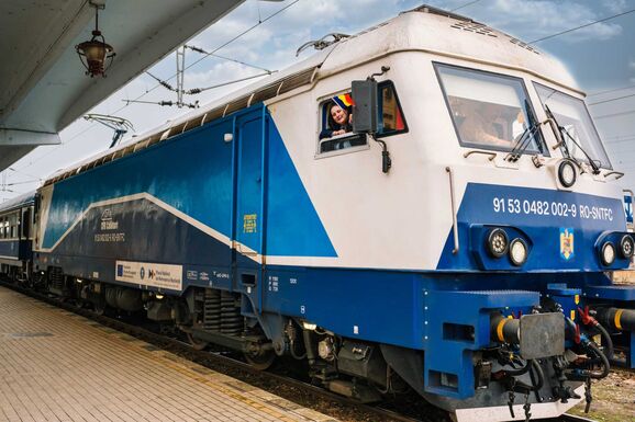 Fejlődés román módra: egy vasútvonalon 30 év alatt közel 5 órával nőtt a menetidő