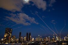 Irán Izraelt, az izareli hadsereg a Hezbollah állásait támadta