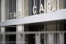 Barátai segítik pénzzel az elnökválasztás vesztesének CAS-harcát