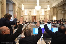 Cirkusz a költségvetési vitán: kétszer is leszavazták a PSD indítványát