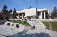 Váratlan fordulat Sepsiszentgyörgyön: utolsó pillanatban lefújták a kultúrház telkének árverését