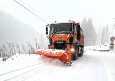 Télies idő a hegyekben: Hargita megyében is dolgoztak a hókotrók (VIDEÓ)