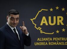 Csökken az AUR népszerűsége