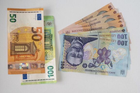 Tovább gyengült a lej az euróhoz képest
