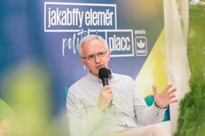 Székely István az AUR „szárnyalásáról”: Pártcsaták helyett kormányozni kellene (INTERJÚ)