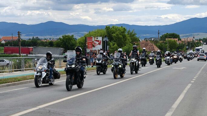 Motorok dübörgésétől hangos Kézdivásárhely – Zajlik a 24. Frogstock Moto-Rock Fest (VIDEÓ)