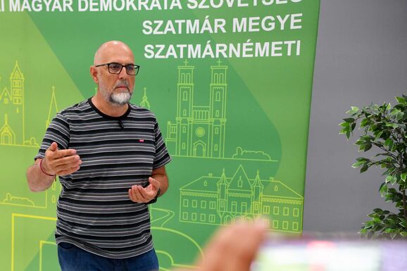 Megoldást kell találni a politikai válságra – Ez az önkormányzatok érdeke is