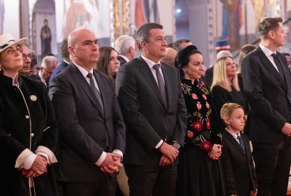 Az AUR toronymagasan vezet a PSD által megrendelt felmérésben – A többi párt rangsora eltér