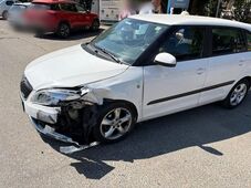 Kilenc autónak hajtott neki egy 76 éves sofőr