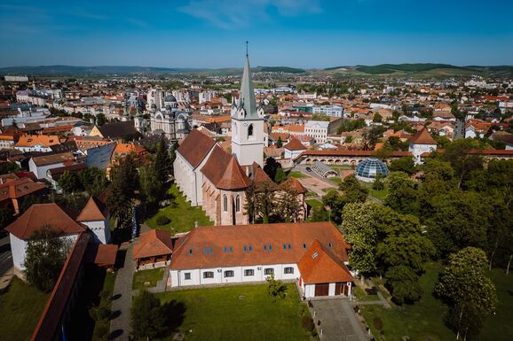 Családbarát videósorozattal népszerűsíti Marosvásárhelyt a Visit Maros