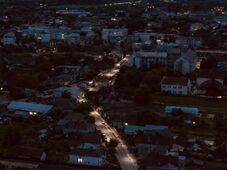 Energiatakarékosság: csökkentették a közvilágítás intenzitását három erdélyi városban