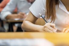 Hétfőn folytatódik a pótérettségi