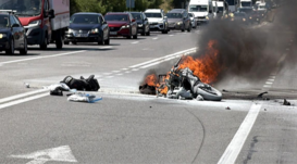 Életét vesztette egy motoros, miután kamionnal ütközött