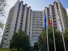 Tragédia a kórházban: mélybe vetette magát és szörnyethalt egy 28 éves rezidens orvos