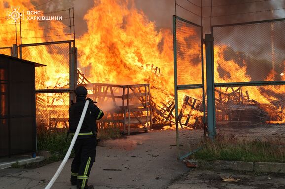 Sokan meghaltak az orosz légicsapásokban Kijevben – Péntekre gyásznapot hirdettek (VIDEÓ) 