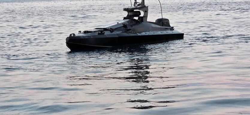 Robbanóanyaggal megrakott tengeri drónt lőttek ki a Neptun Deep platform közelében