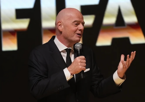 Büntetőfeljelentésre készül az UEFA Gianni Infantino ellen
