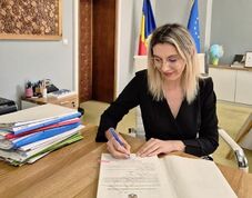 Időjárás-előrejelzés luxusfehérneműben? – Újabb szabálytalanságokra mutat rá a miniszter