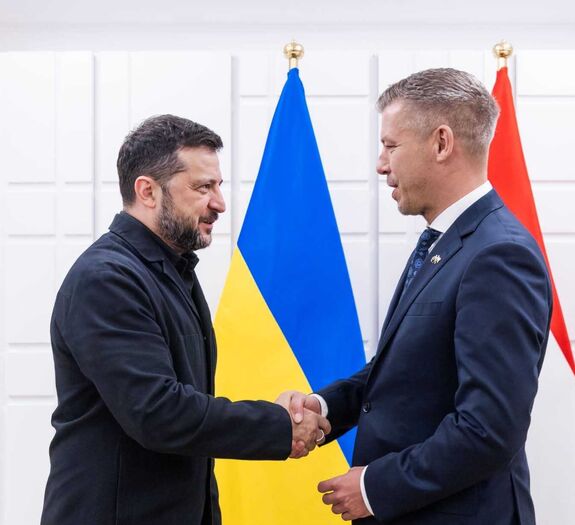 Brüsszelben tárgyalt Zelenszkijjel Magyar Péter, szolidaritásáról biztosította az ukrán elnököt
